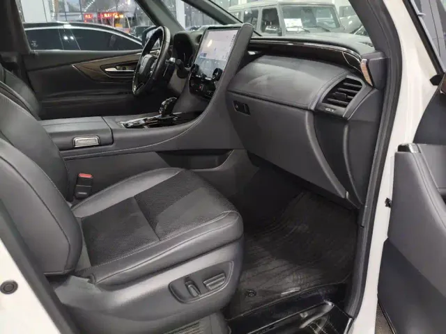 Toyota Vellfire — Фото автомобиля 14