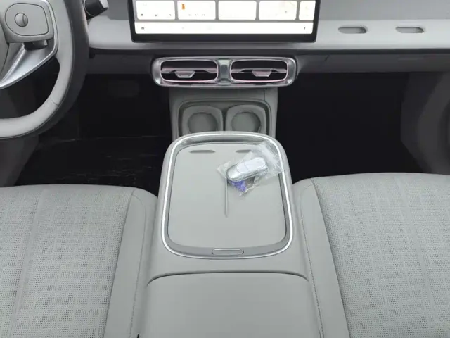 Leapmotor B10 — Фото автомобиля 16