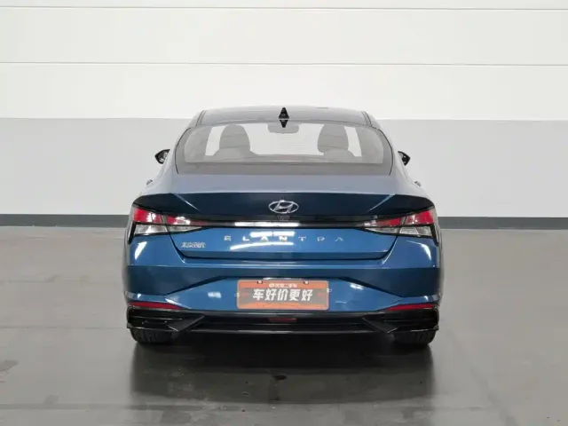 Hyundai Elantra — Фото автомобиля 4