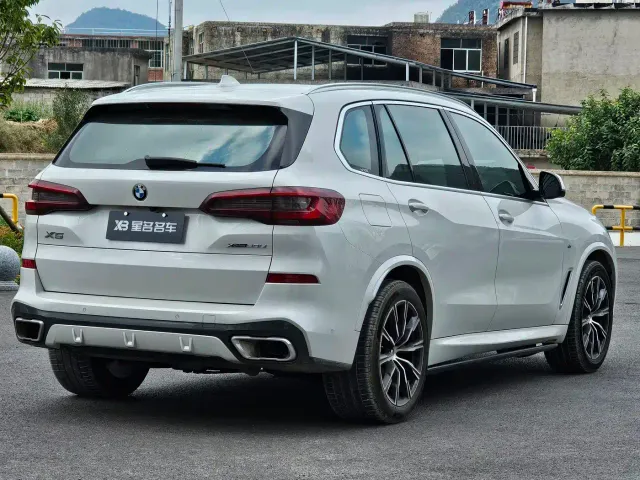 BMW X5 — Фото автомобиля 12