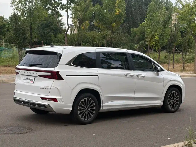 Hyundai Custo — Фото автомобиля 6