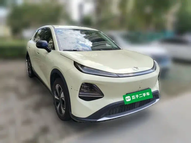 Changan Qiyuan Q05 — Фото автомобиля 3