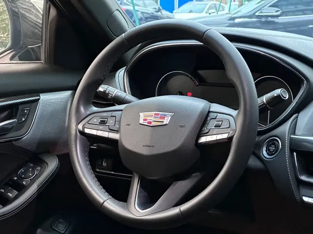 Cadillac CT5 — Фото автомобиля 14