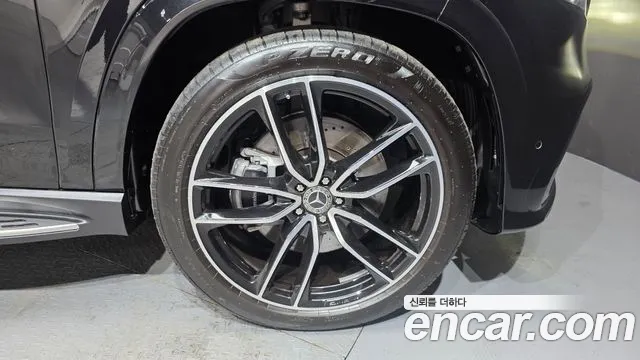 Mercedes-Benz GLS-Class — Фото автомобиля 14