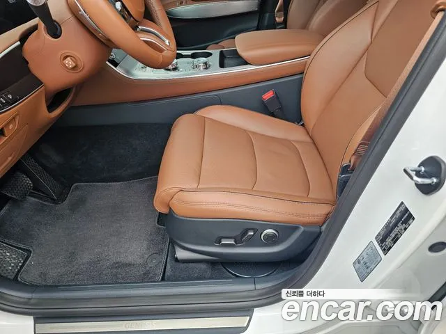 Genesis GV70 — Фото автомобиля 17