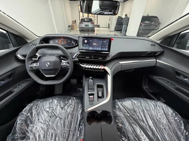 Peugeot 5008 — Фото автомобиля 11