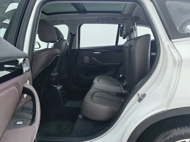 BMW X1 — Фото автомобиля 15