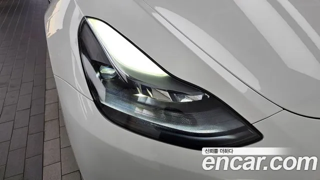 Tesla Model Y — Фото автомобиля 7
