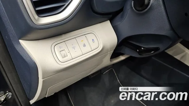 Hyundai Venue — Фото автомобиля 18