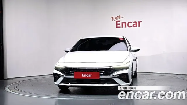 Hyundai Avante CN7 — Фото автомобиля 3