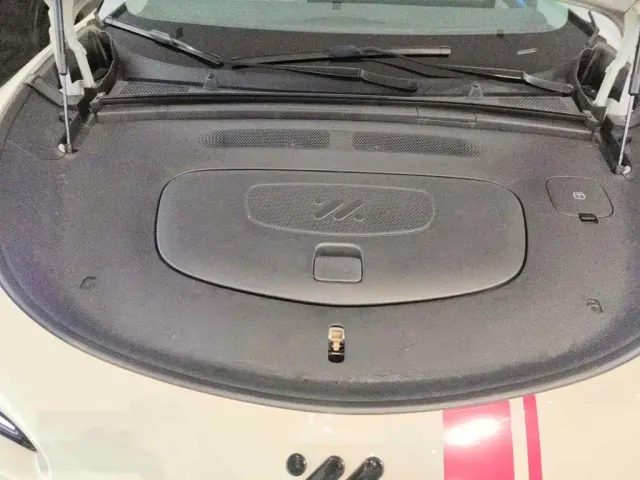 IM Motors LS6 — Фото автомобиля 3