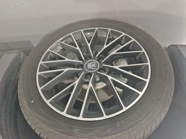 BYD Qin L — Фото автомобиля 22