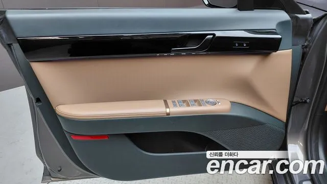 Hyundai Grandeur GN7 — Фото автомобиля 13