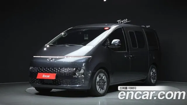 Фотография автомобиля — Hyundai Staria