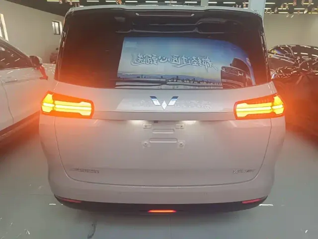 Wuling Starlight 730 — Фото автомобиля 5