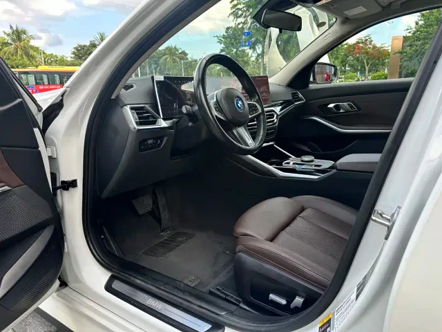 BMW i3 — Фото автомобиля 5