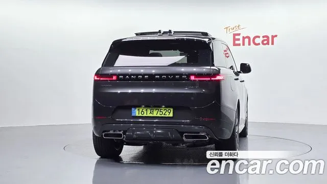 Land Rover Range Rover Sport — Фото автомобиля 4
