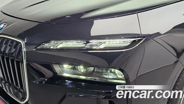 BMW 7 Series G70 — Фото автомобиля 7