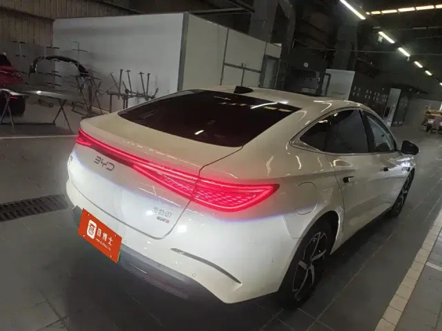 BYD Seal 07 DM-i — Фото автомобиля 4