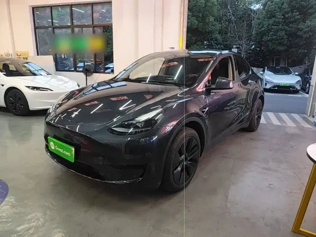 Фотография автомобиля — Tesla Model Y