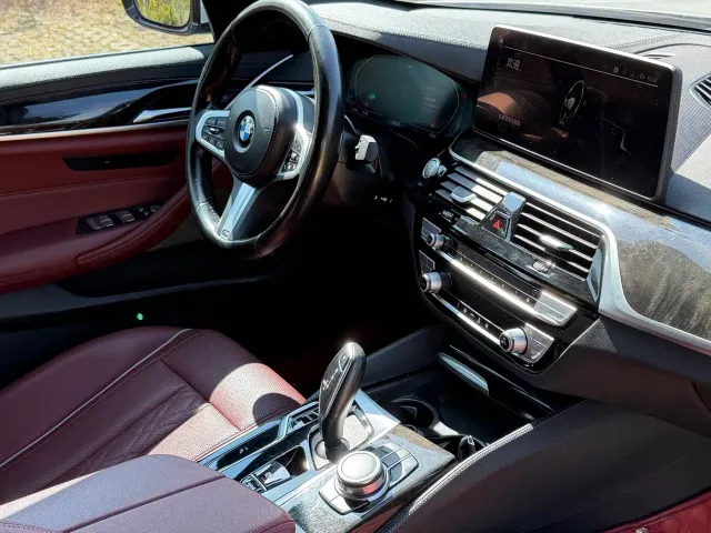 BMW 5 Series — Фото автомобиля 8