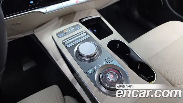 Genesis GV70 — Фото автомобиля 12