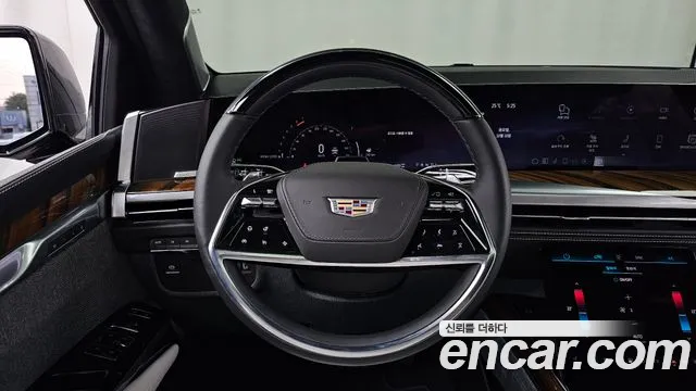 Cadillac Escalade — Фото автомобиля 19