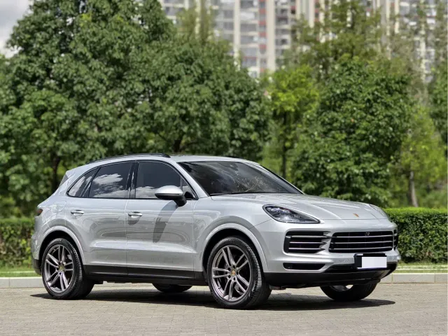 Porsche Cayenne — Фото автомобиля 2