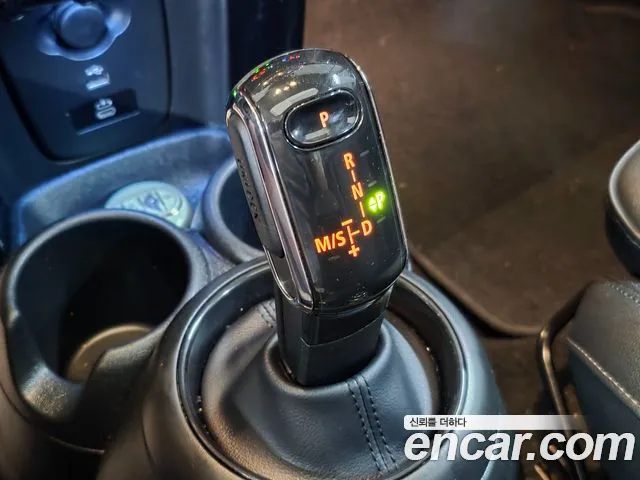 Mini Cooper Cooper Classic Plus — Фото автомобиля 9