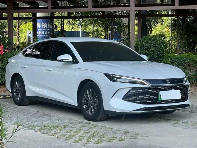 BYD Qin L 2024 DM-i 80KM Leading Edition — Фото автомобиля 3