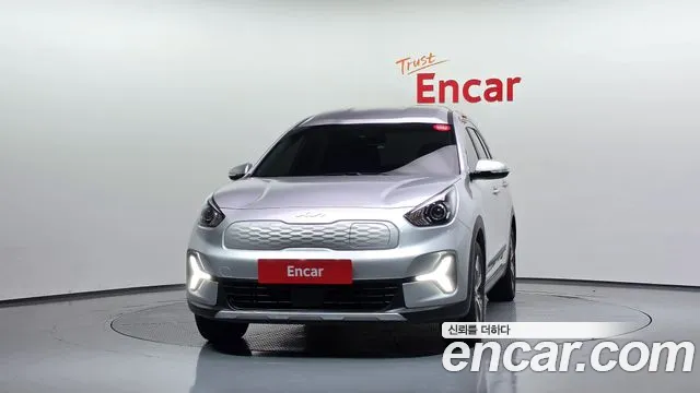 Kia Niro — Фото автомобиля 2
