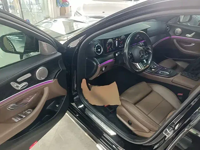 Mercedes-Benz E-Class — Фото автомобиля 15