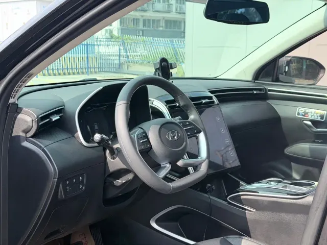 Hyundai Tucson — Фото автомобиля 5