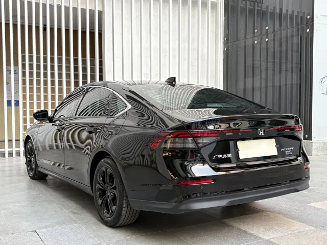 Honda Accord — Фото автомобиля 18