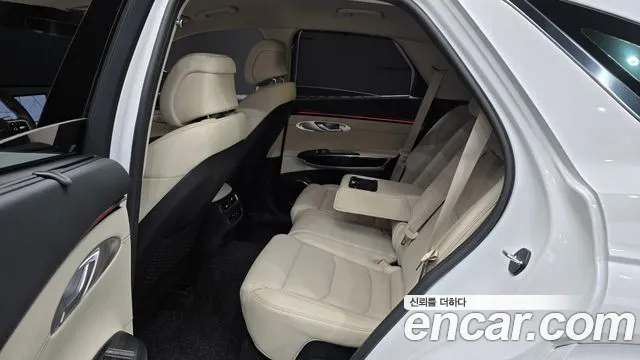 Genesis GV70 2.5T Бензин 2WD — Фото автомобиля 11