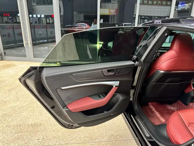 Audi A7L — Фото автомобиля 29