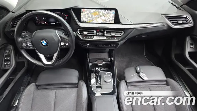 BMW 1 Series F40 — Фото автомобиля 10