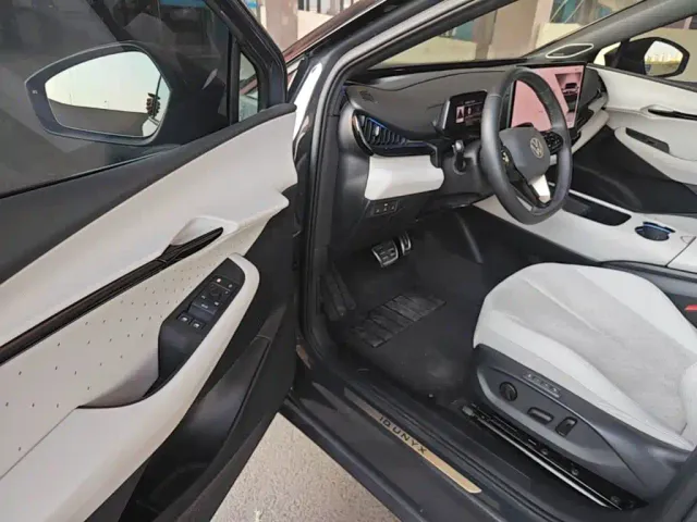 Volkswagen ID. Unyx 06 — Фото автомобиля 15