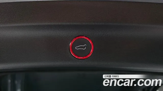 Tesla Model Y — Фото автомобиля 27