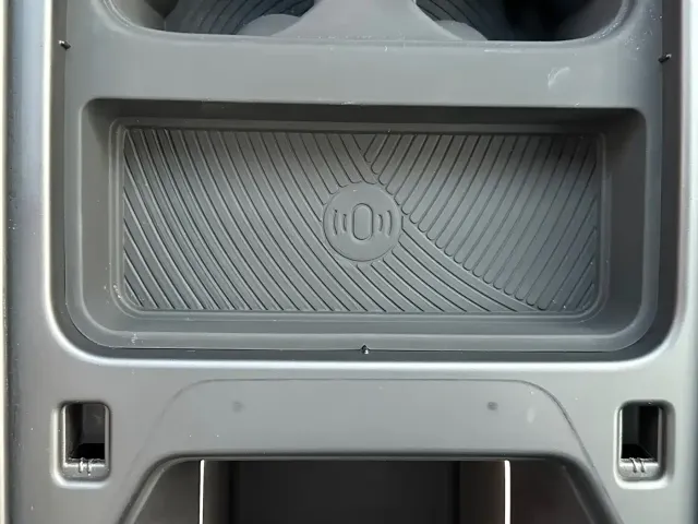 Land Rover Land Rover Defender 2023 Model 110 3.0T P400 X-DYNAMIC HSE — Фото автомобиля 16