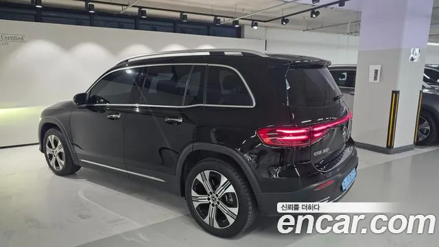 Mercedes-Benz EQB X243 — Фото автомобиля 3