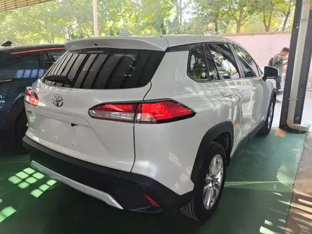 Toyota Corolla Cross — Фото автомобиля 6