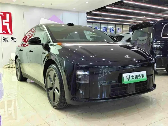 Li Auto i6 — Фото автомобиля 3