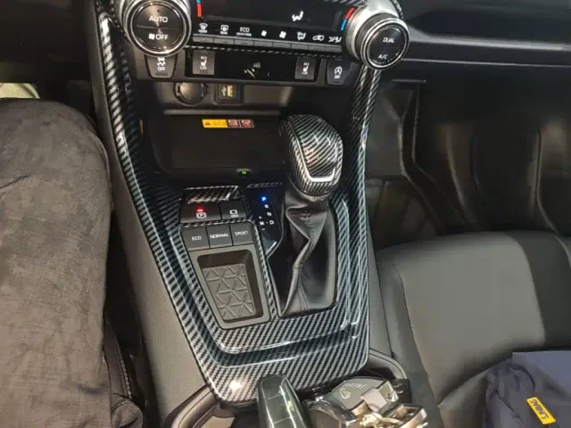 Toyota RAV4 — Фото автомобиля 13