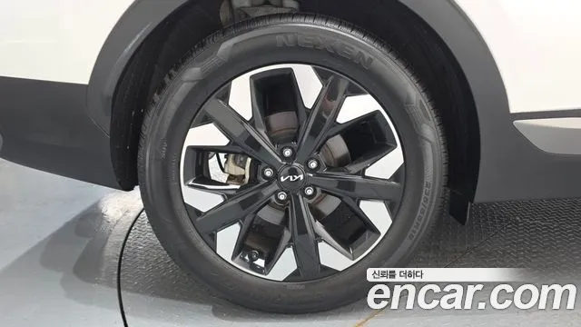 Kia Sportage Sportage 5-е поколение Бензин 1.6 турбо 2WD — Фото автомобиля 5