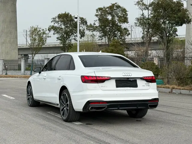 Audi Audi A4L 2024 40 TFSI Luxury Dynamic — Фото автомобиля 6