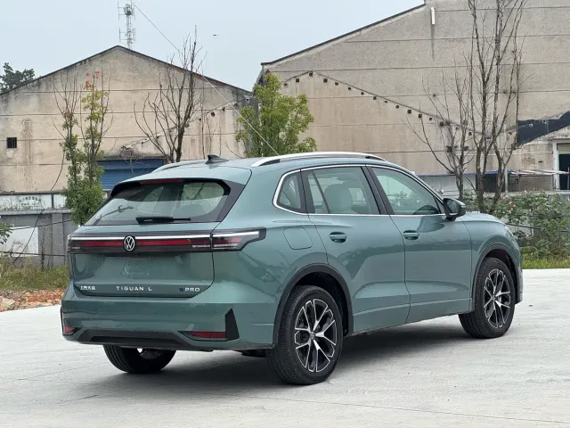 Volkswagen Tiguan L PHEV — Фото автомобиля 10
