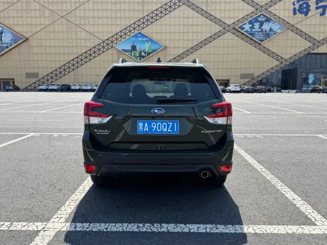 Subaru Forester — Фото автомобиля 5