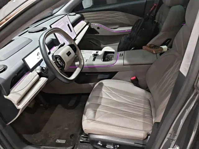 Geely Galaxy Xingyao 8 — Фото автомобиля 14