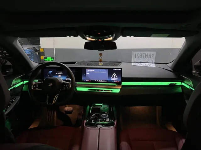 BMW 5 Series — Фото автомобиля 6